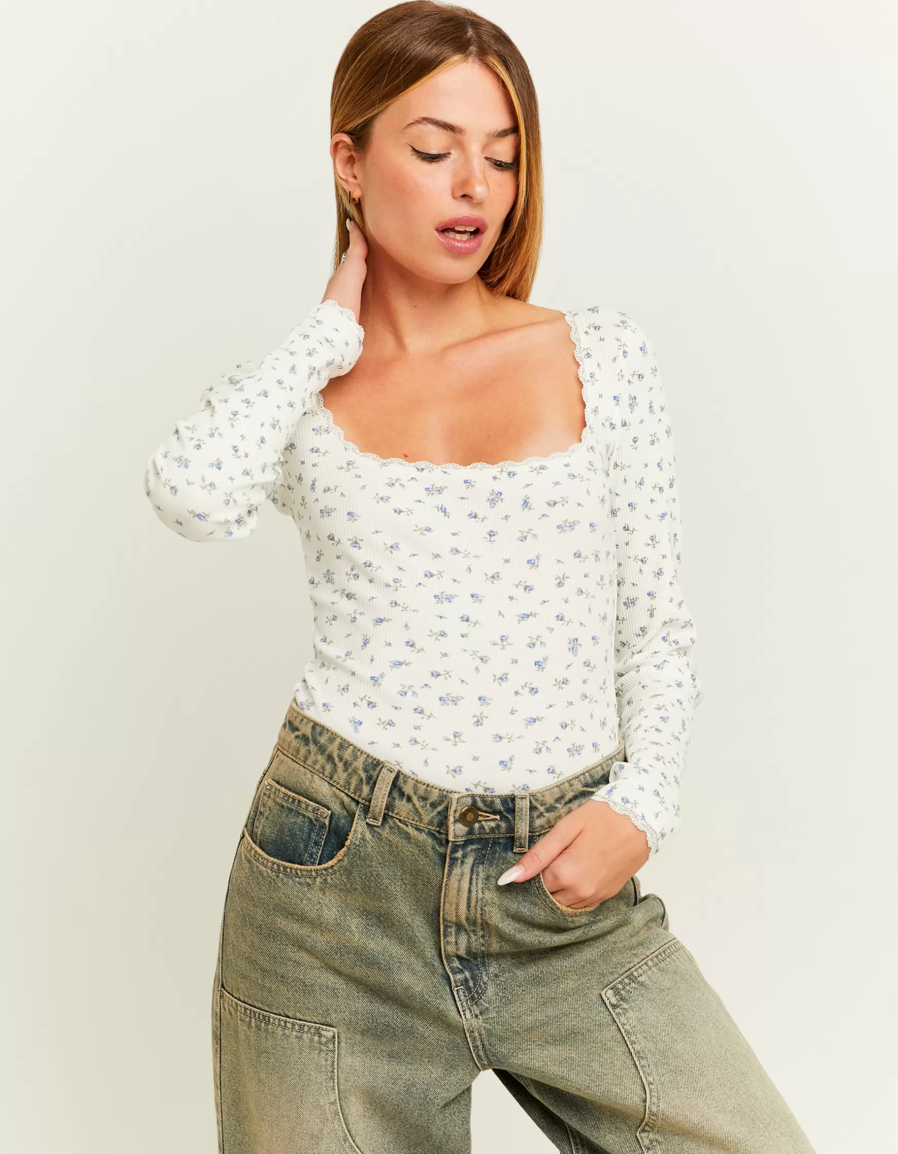 New Body Imprimé Floral avec Détail Dentelle Body