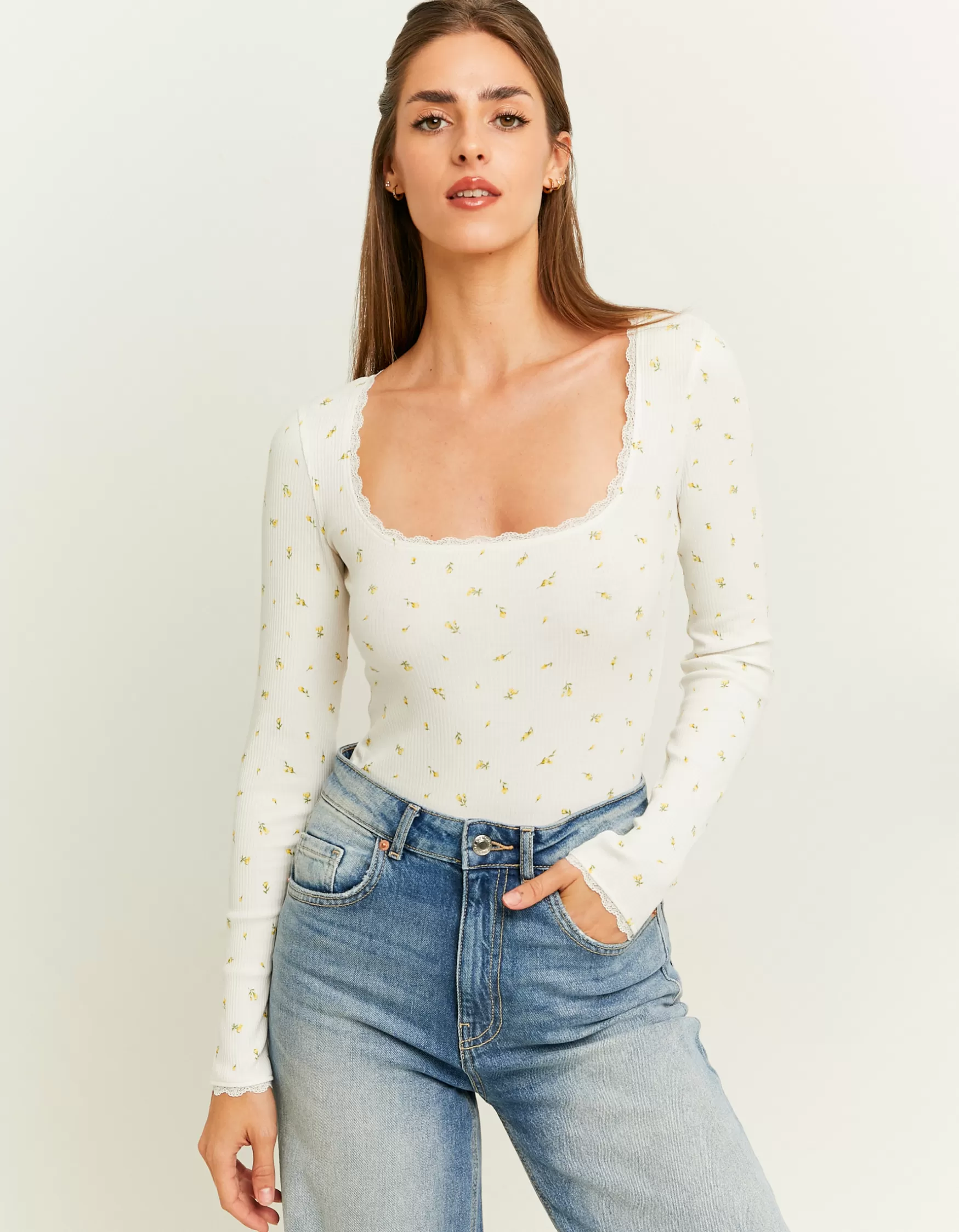 Shop Body Imprimé Floral Basique avec Dentelle T-Shirts Basiques | Body