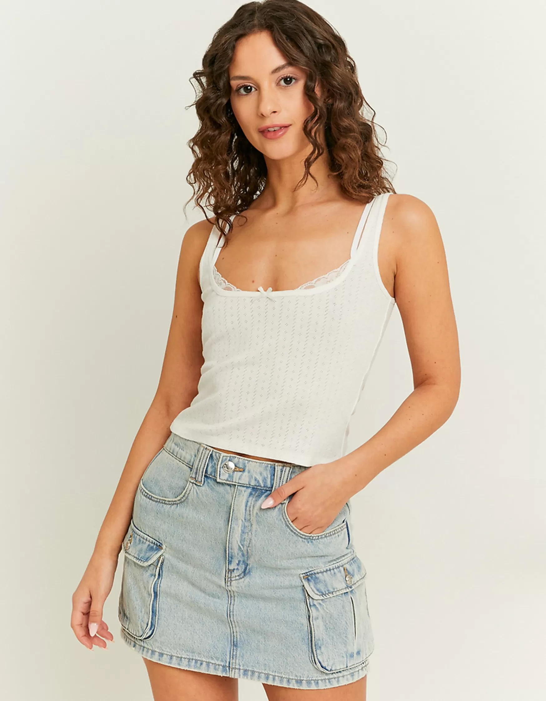 Discount Débardeur Basique avec Détail en Dentelle T-Shirts Basiques