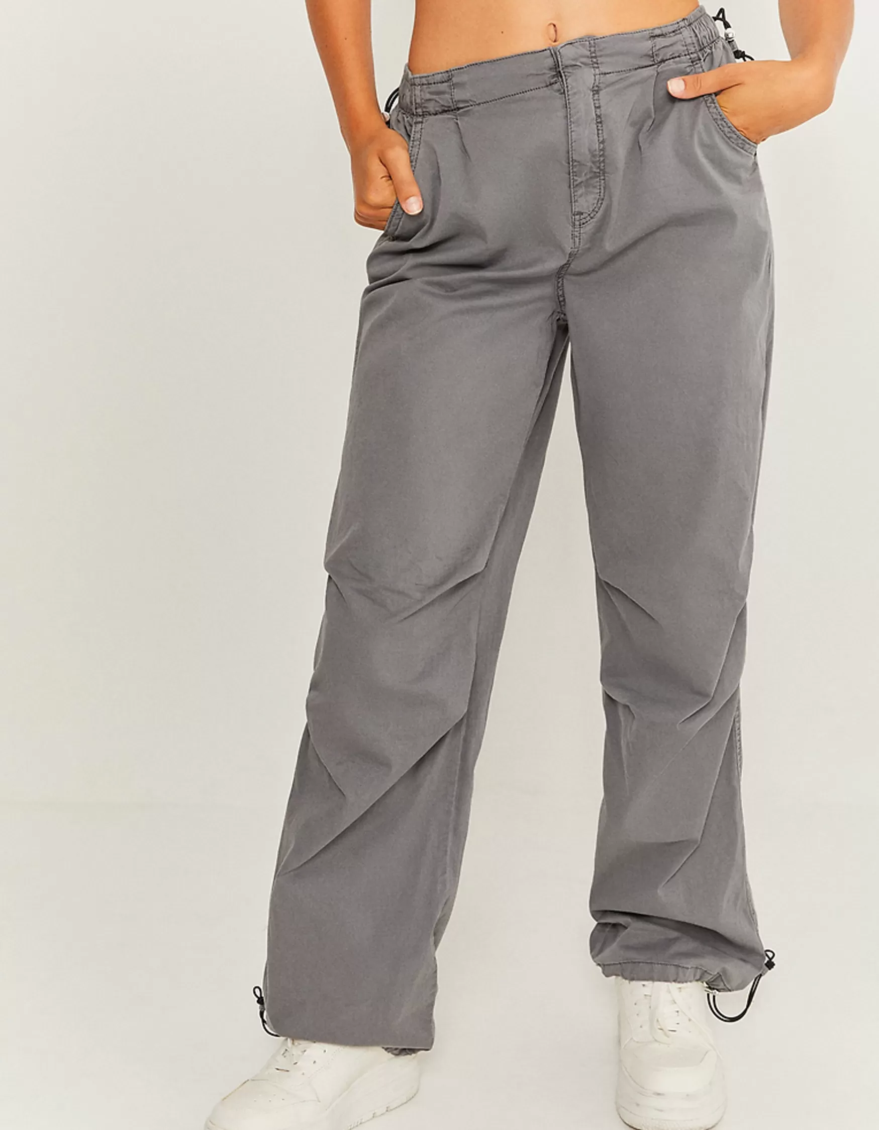 Shop Pantalon Parachute Cargo & Parachute