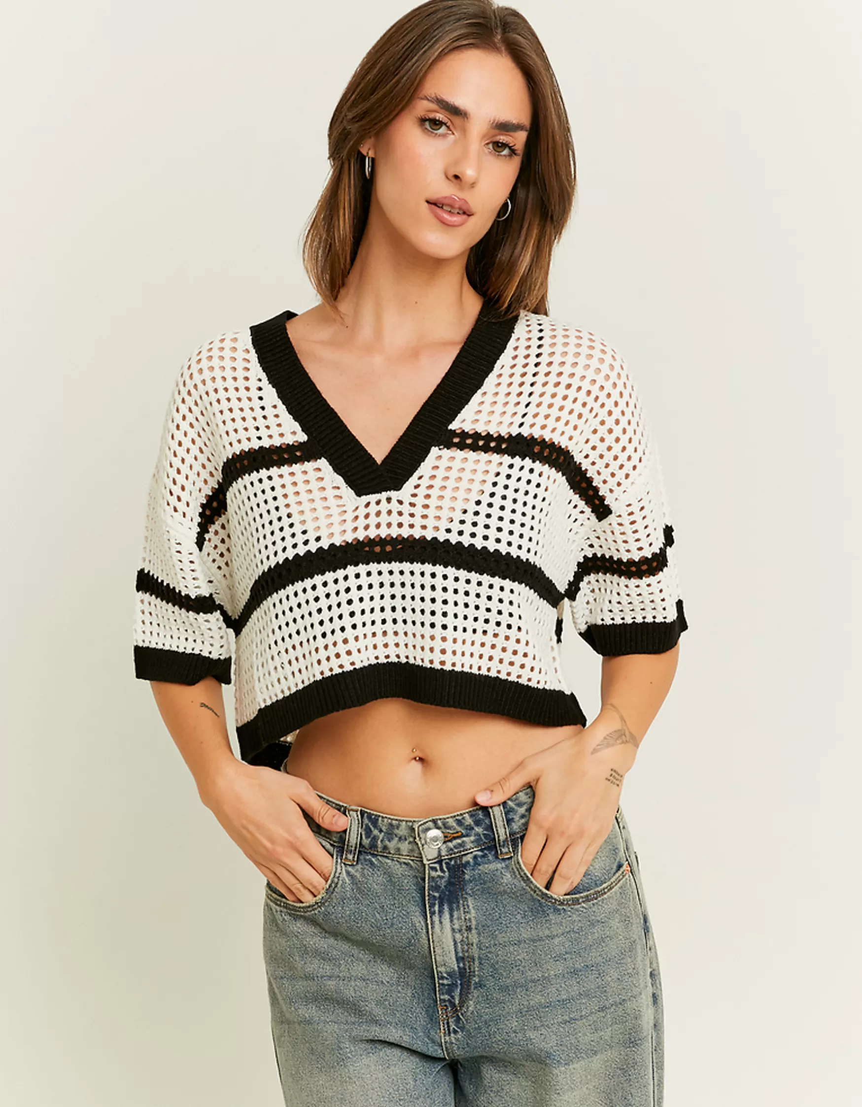 Hot Pull en Crochet avec Rayures Noires Maille | Tops