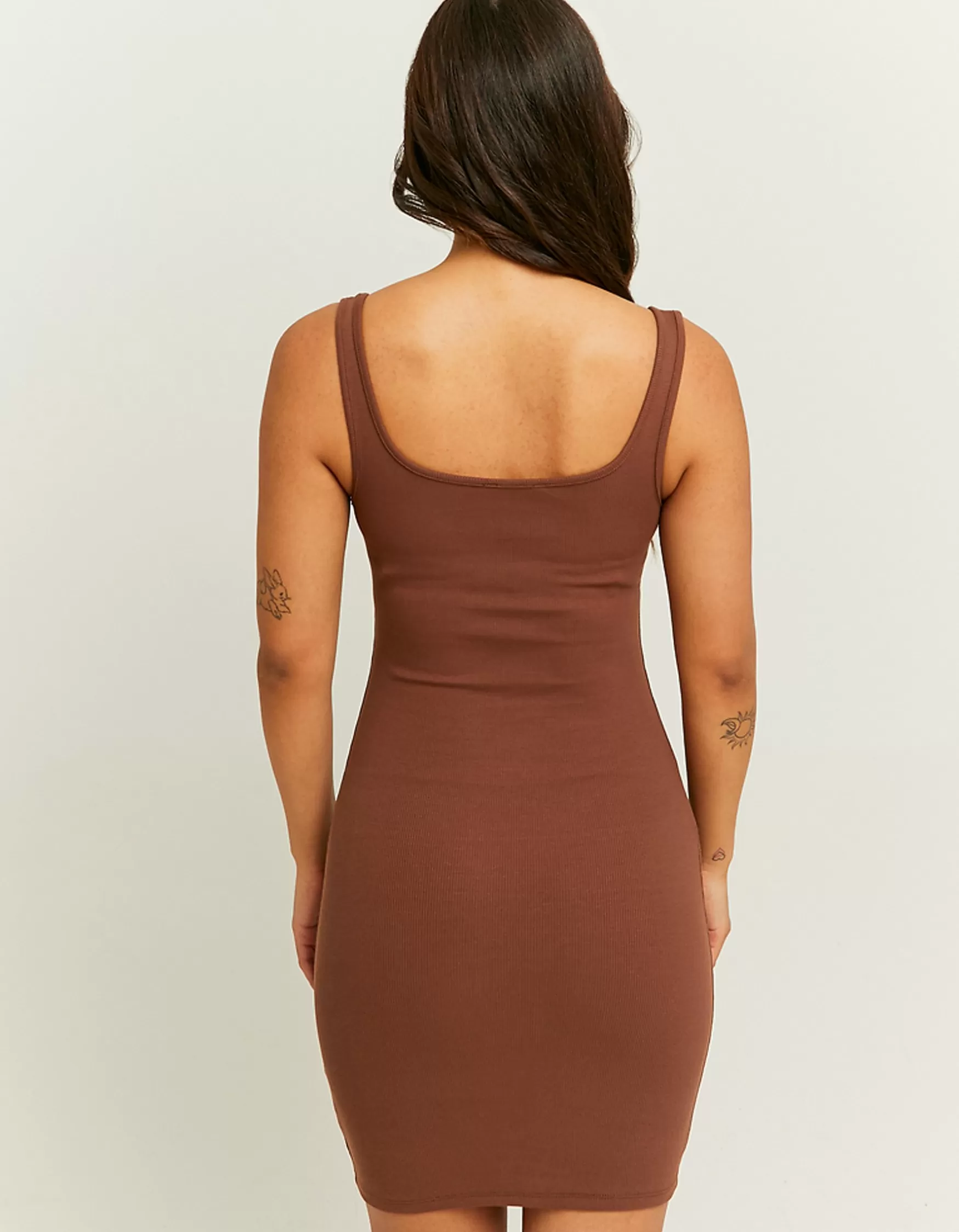 Store Robe Courte Brune Moulante Robes