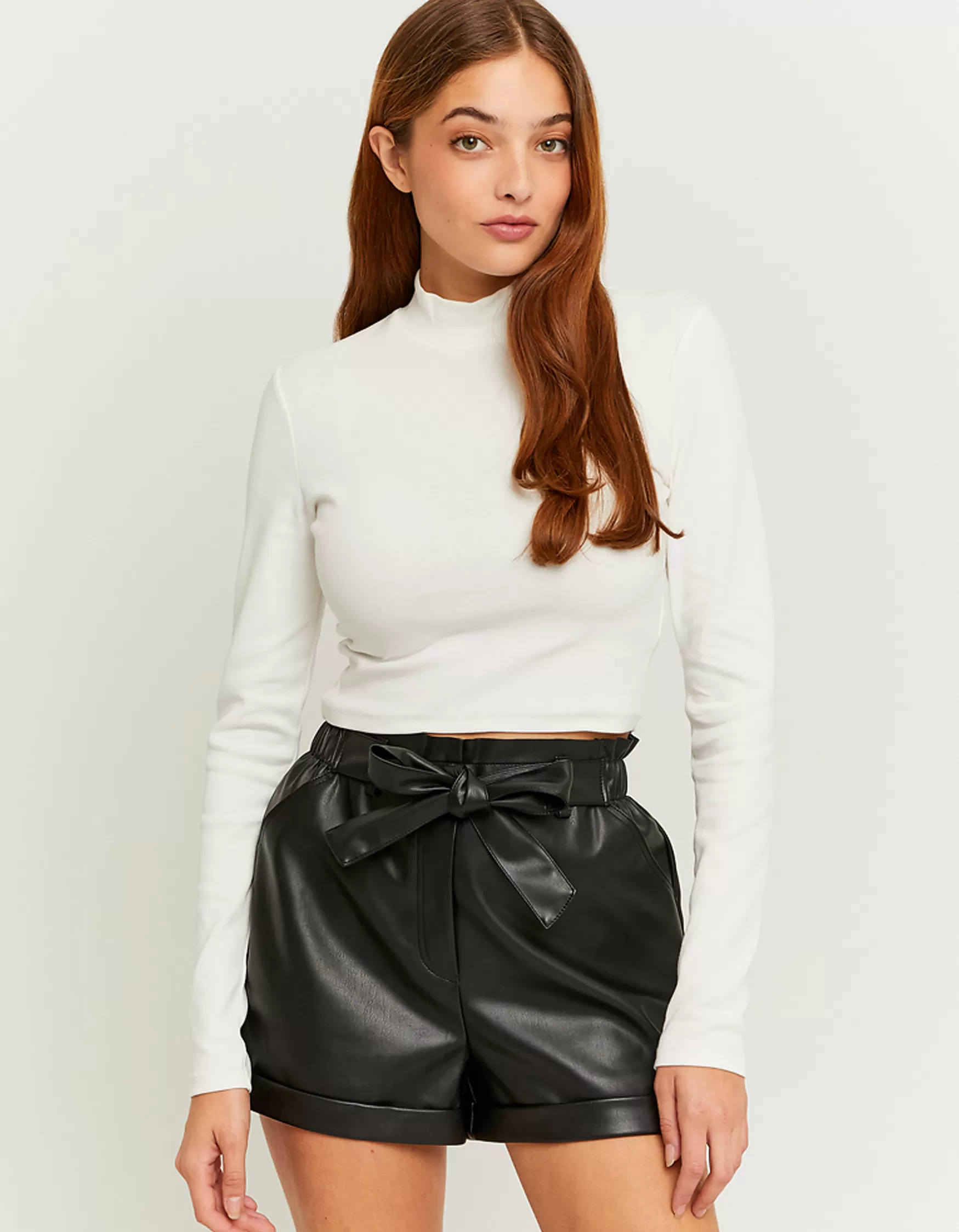 Cheap Short taille haute en similicuir Shorts