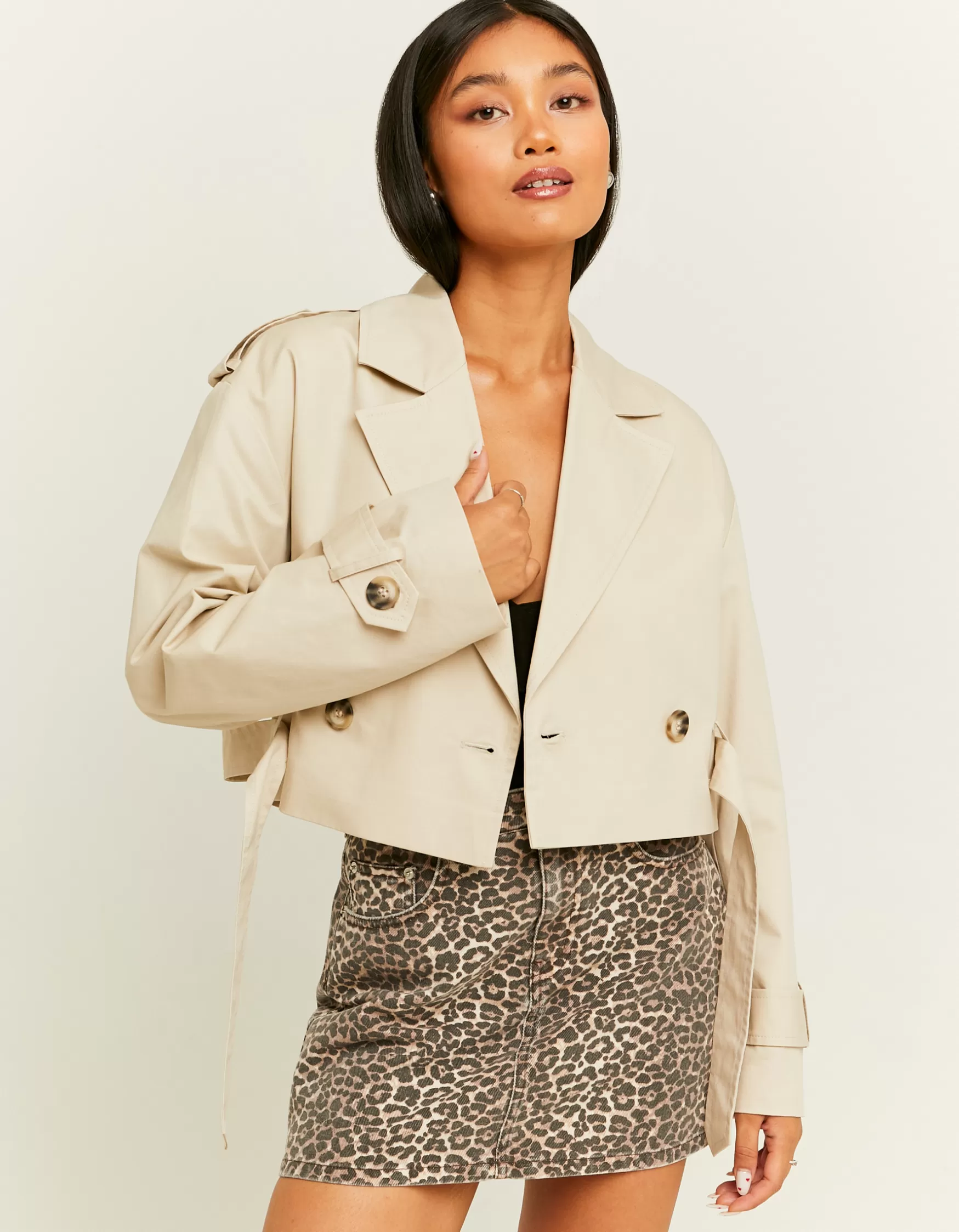Discount Trench Court Vestes