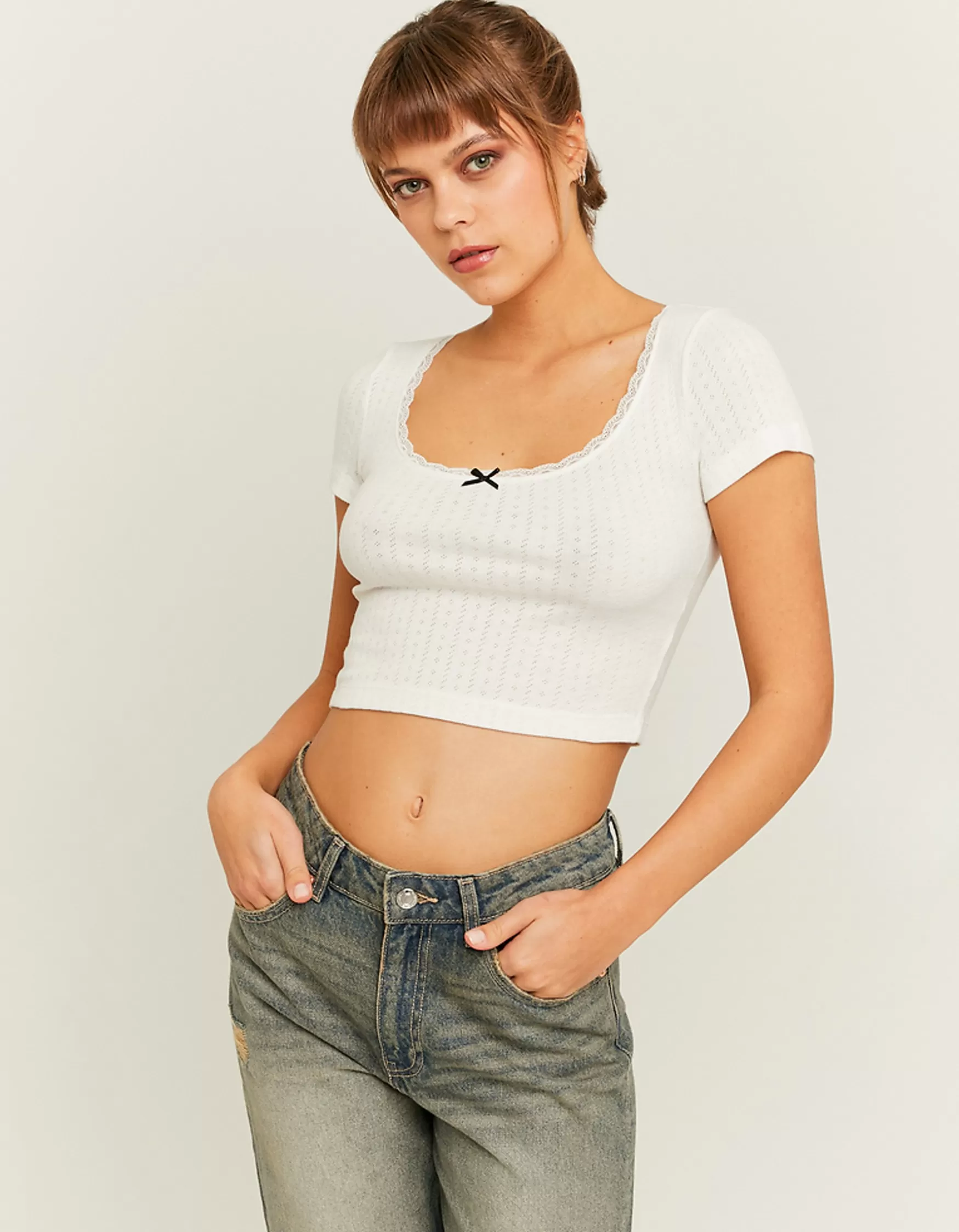 Flash Sale T-shirt basique en pointelle avec détails romantiques T-Shirts Basiques