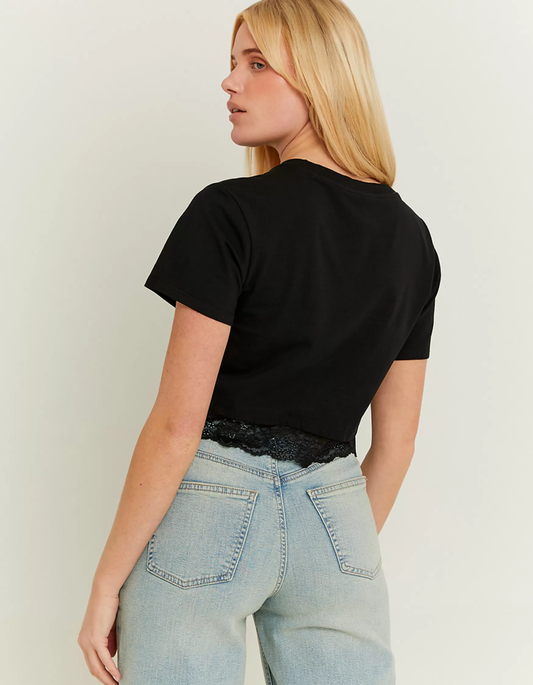 Fashion T-shirt Varsity avec détails en dentelle T-Shirts Imprimés
