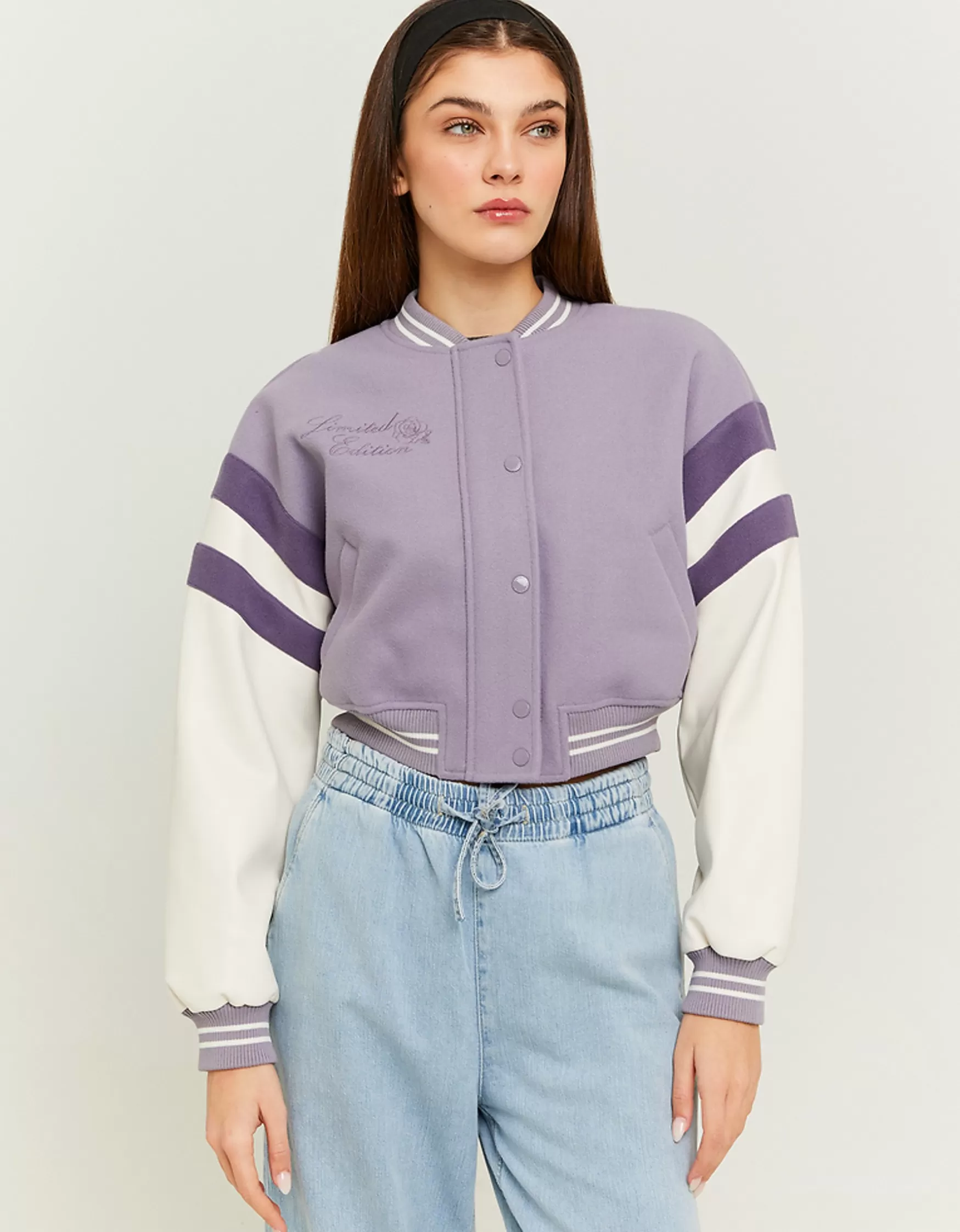 Flash Sale Veste varsity courte te Vestes